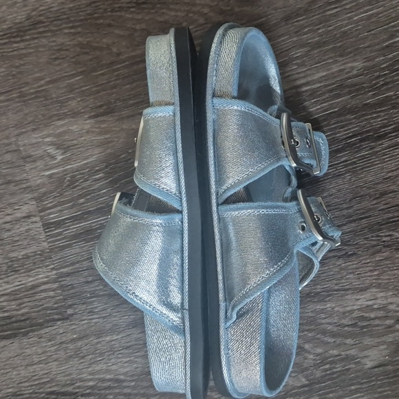 Zara Kids Metallic Blue Buckle Sandals - Picture 3 of 4